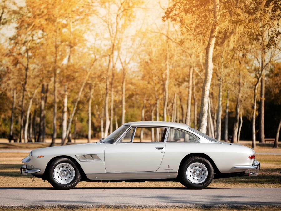  Ferrari 330 GT 2+2 (Series II) 1965 года  (фото 37 из 43)
